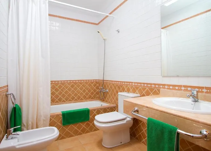 Ereza Brisa Marina Курортний комплекс 3*